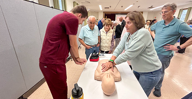 UMass Chan medical student deconstrates CPR techniques
