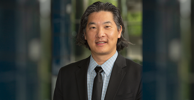 Christopher Teng, cataract and glaucoma expert, named new chair of Department of Ophthalmology & Visual Sciences